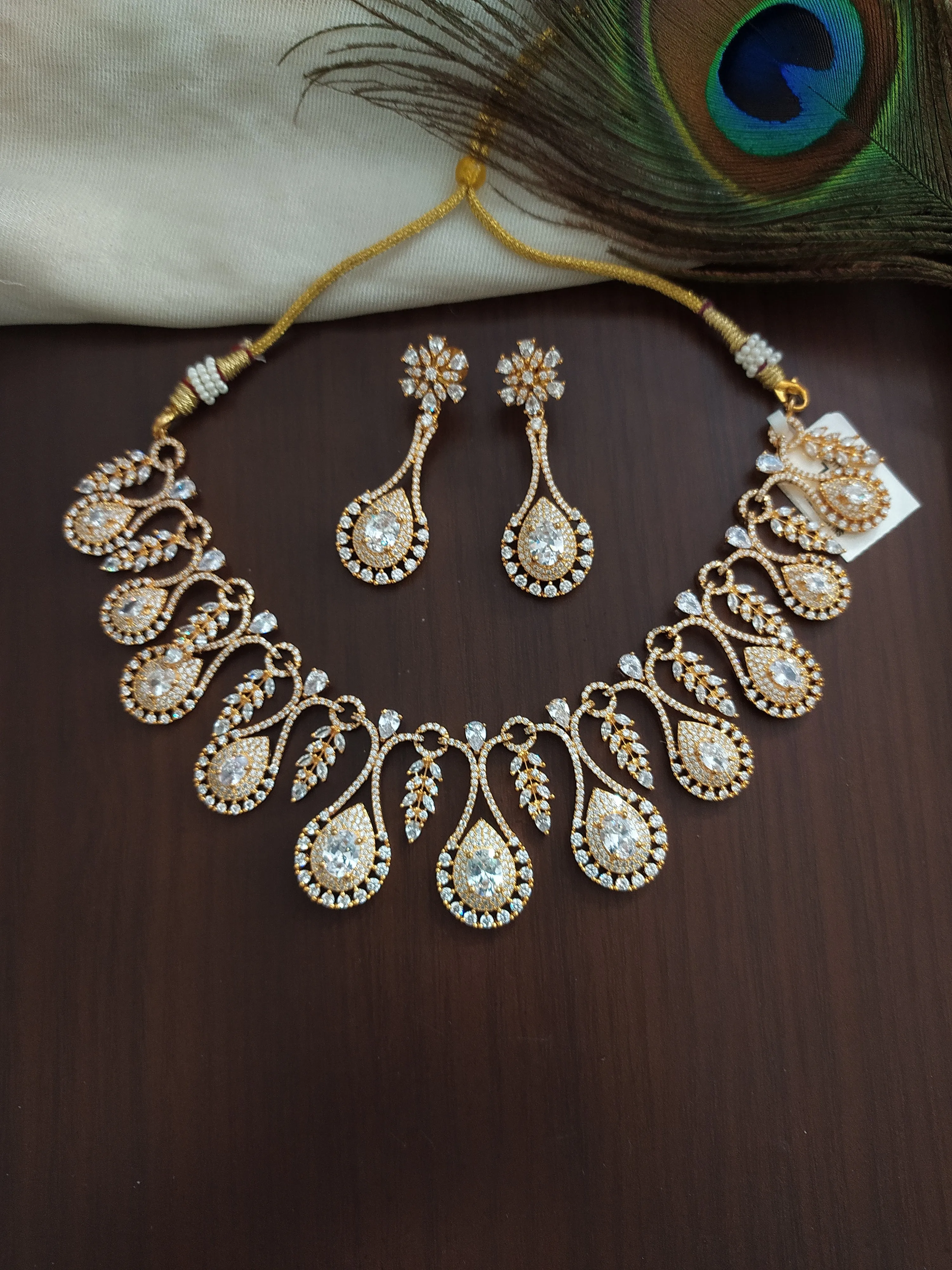 Beautiful Design Gold Plated Zircon Necklace