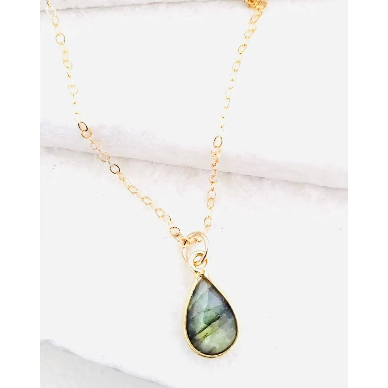 Grace Labradorite Drop Bezel Pendant