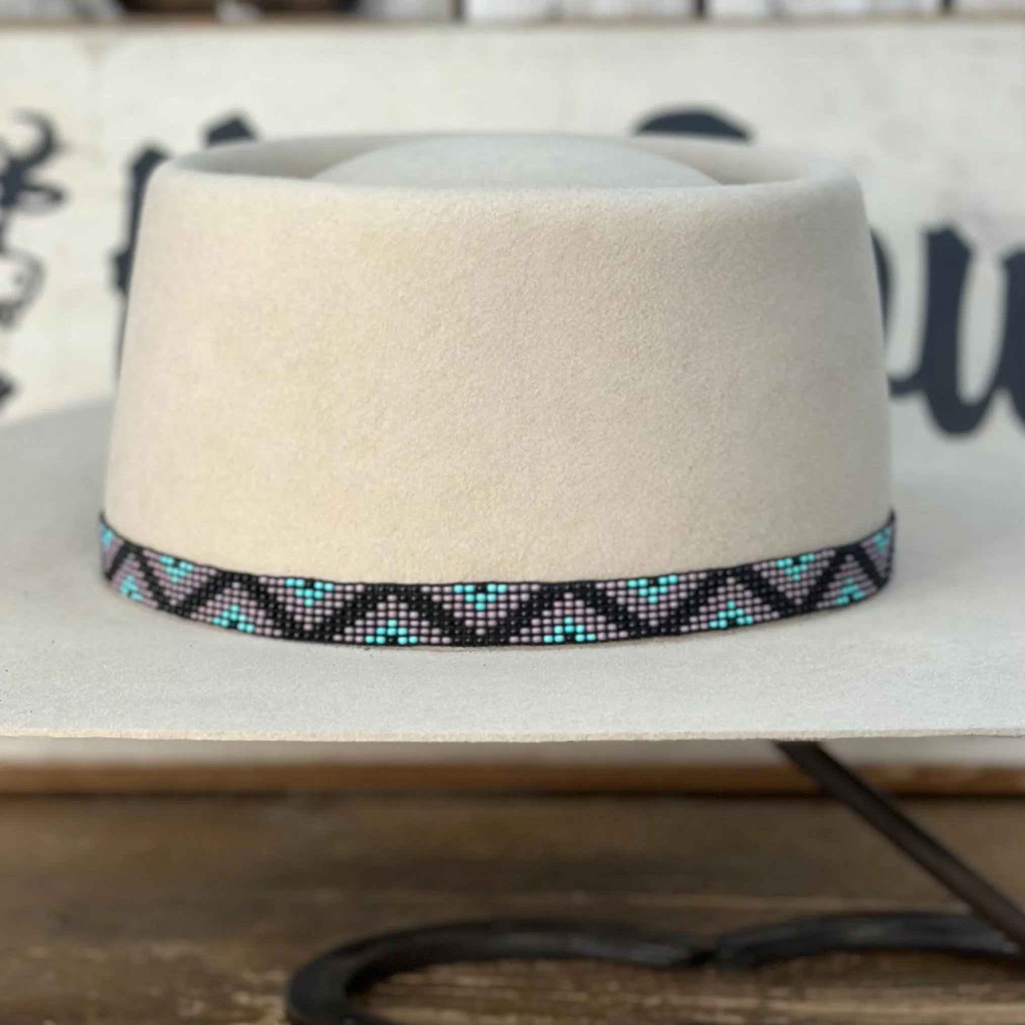 Hatband B1-R | 7 Row Stretch Black/Turquoise/Lavender