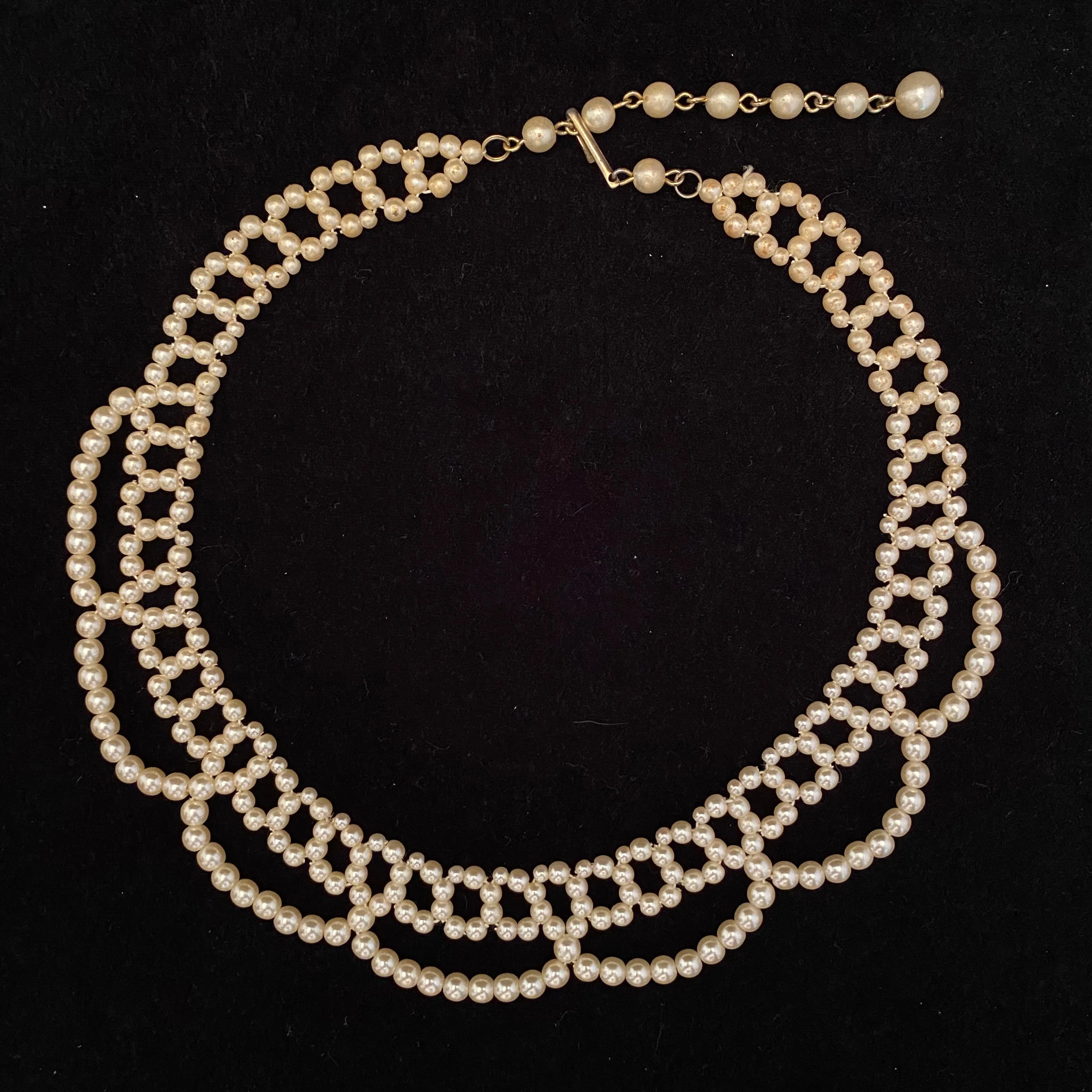 Late 50s/ Early 60s Faux Pearl Collar Necklace