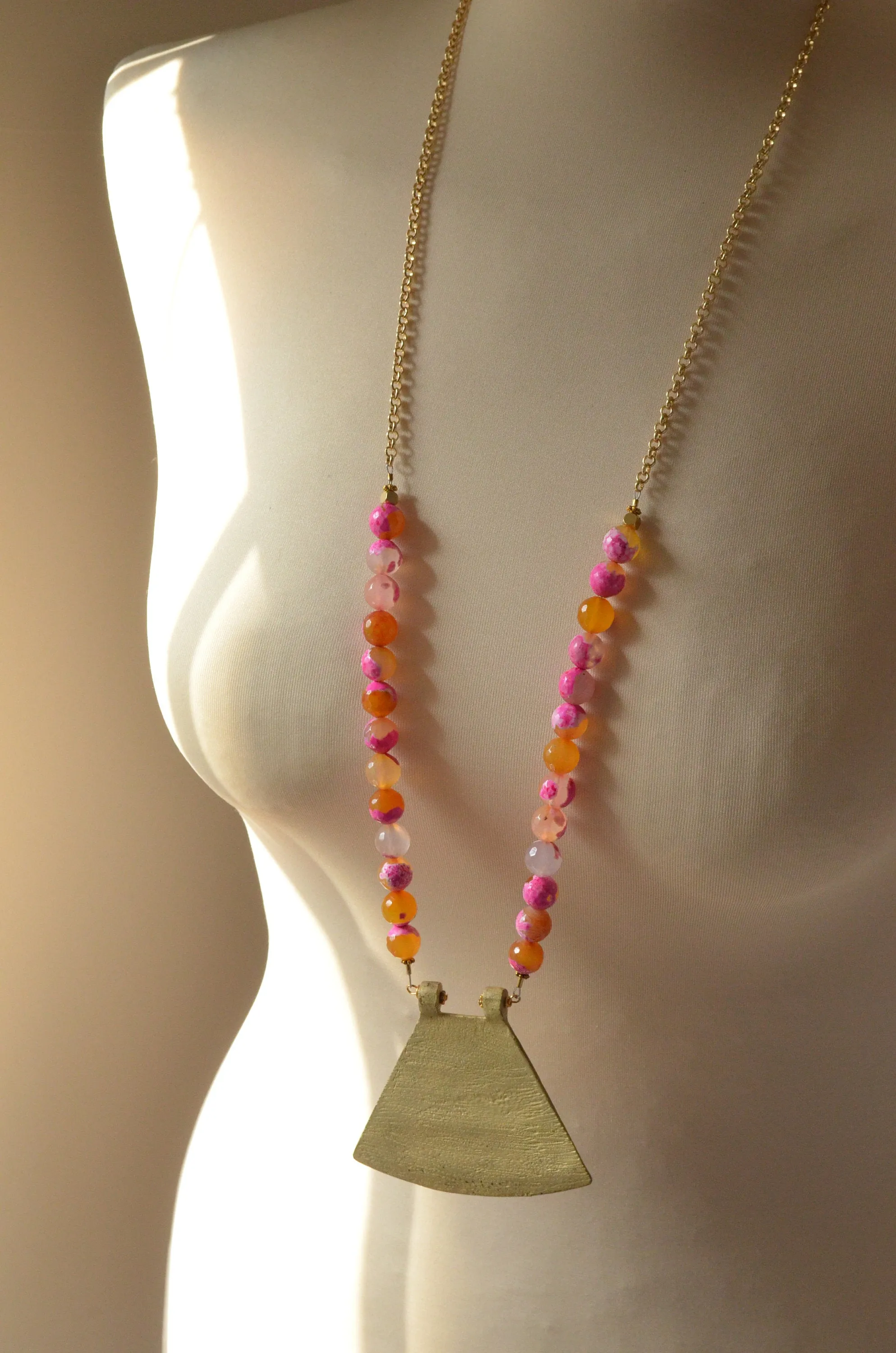 Pink Statement Necklace, Orange Bead Necklace, Agate Necklace, Gold Pendant Necklace - Ultimo