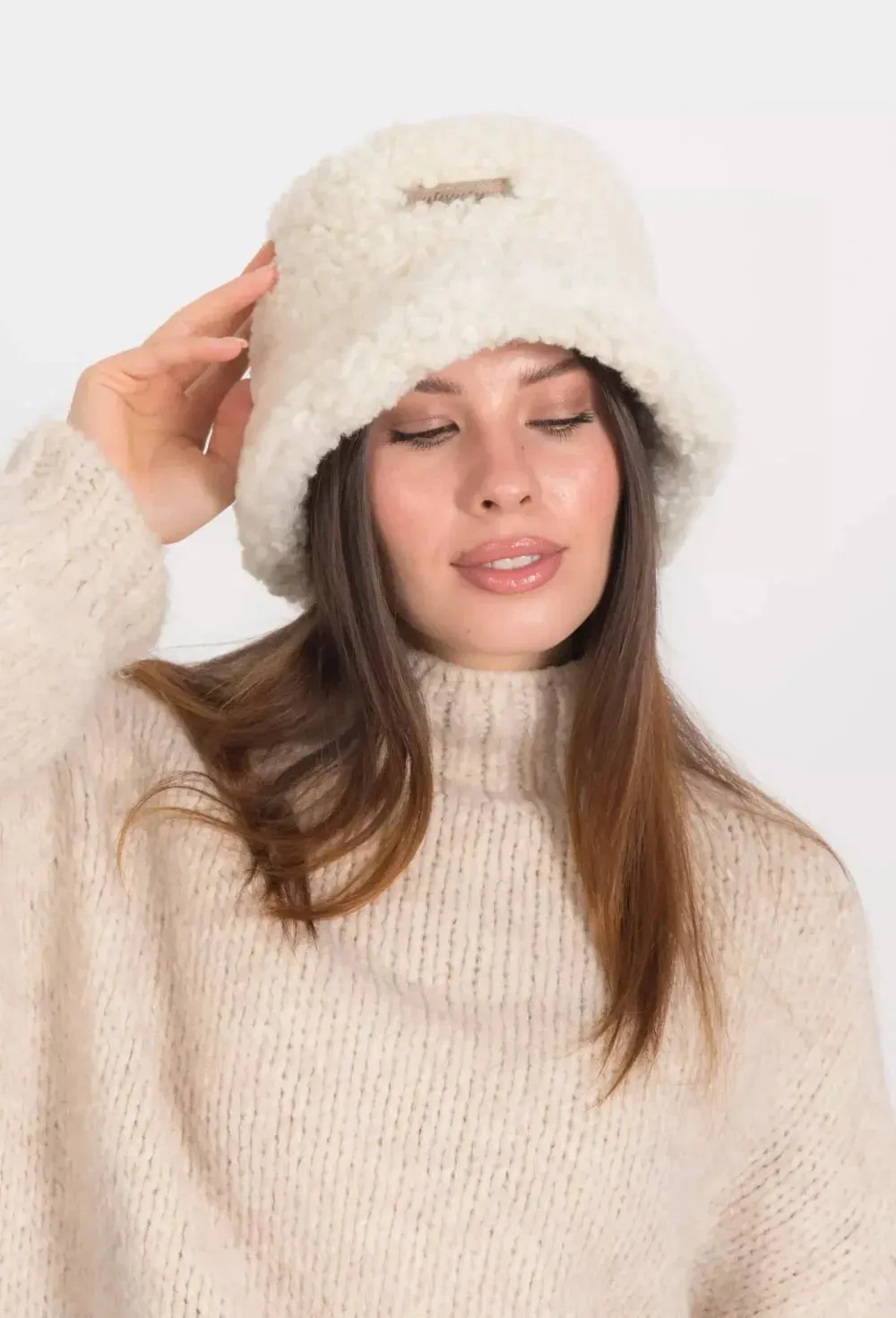 Real Sheepskin Shearling Winter Fur Bucket Hat for Women