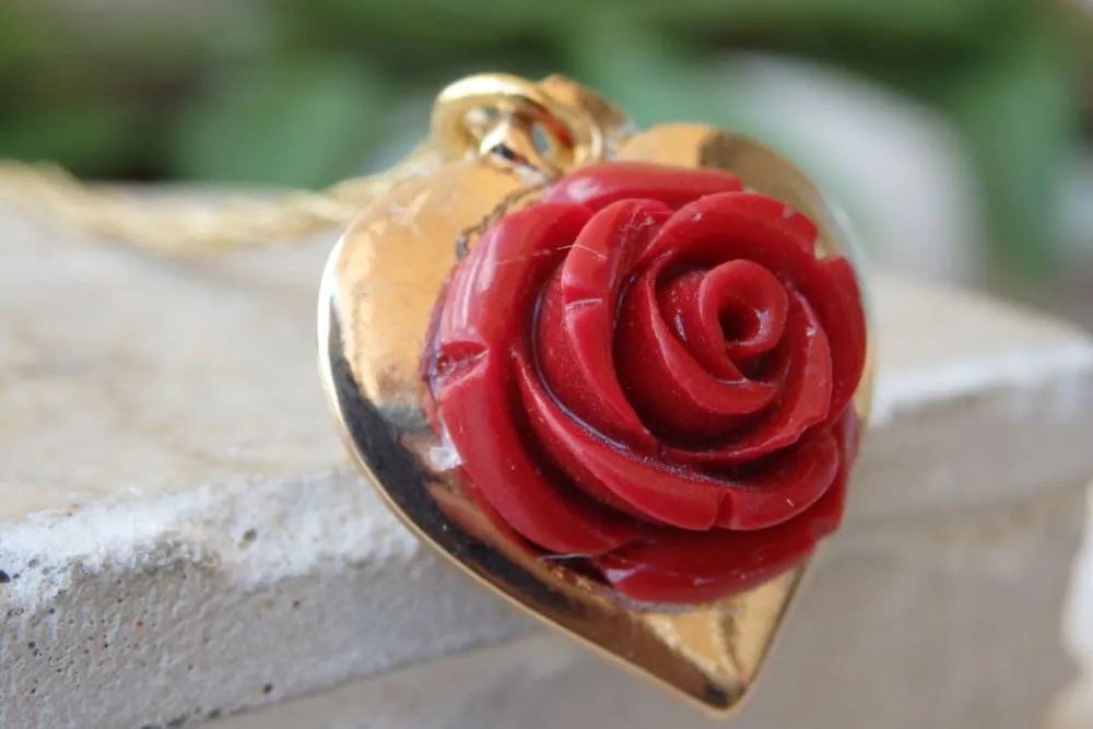 Rose necklace