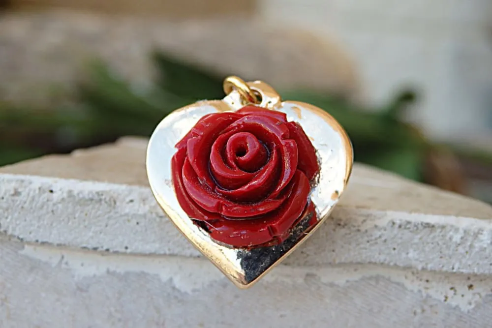 Rose necklace