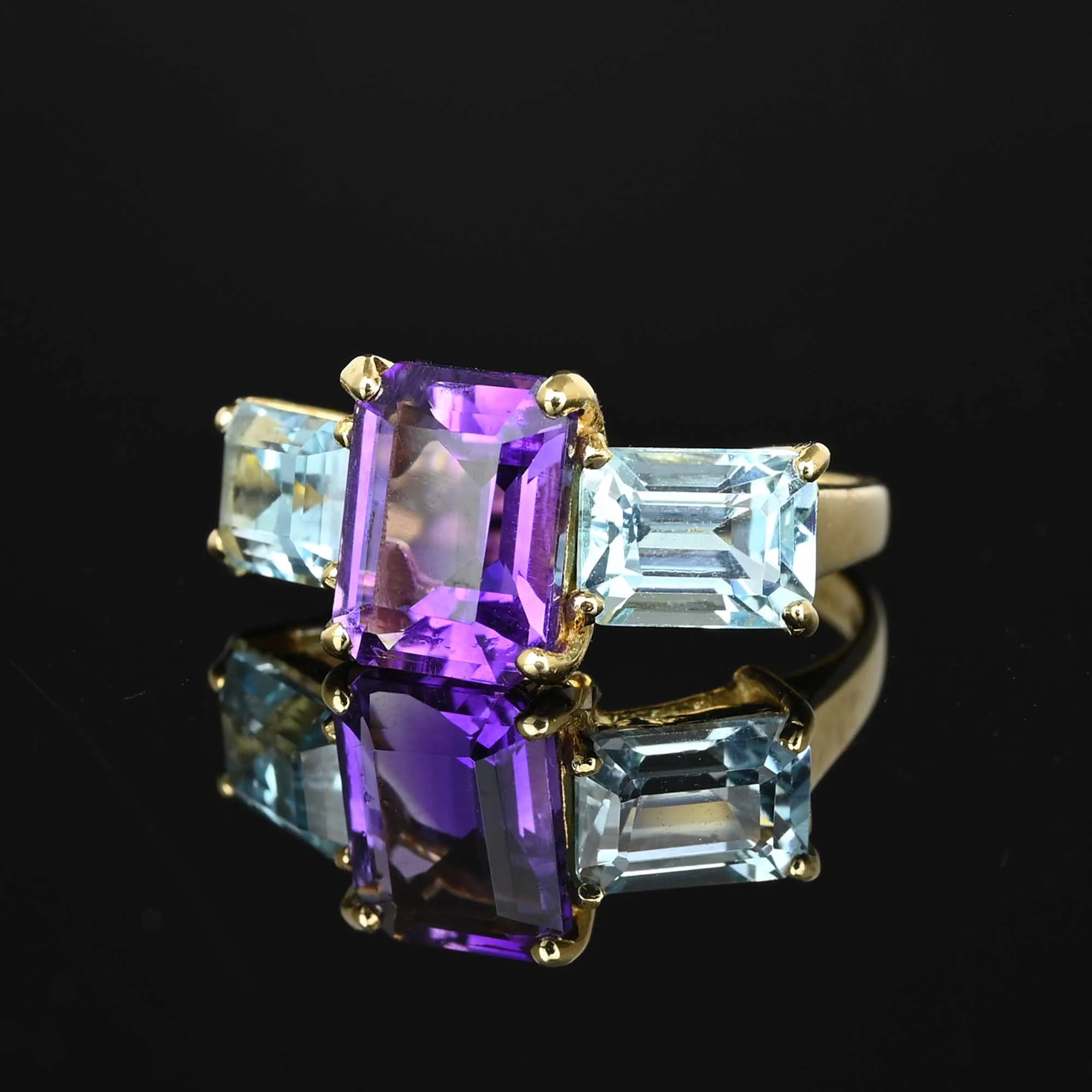 Vintage Emerald Cut Blue Topaz Amethyst Ring in 14K Gold